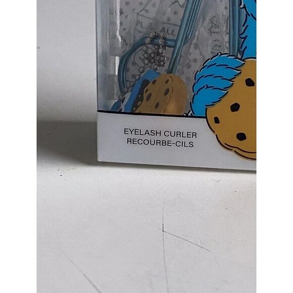 Wet N Wild Sesame Street Cookie Monster Eyelash Curler Limited Edition NEW - Picture 2 of 10